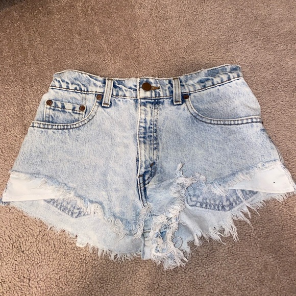 Levi Jean Shorts - Picture 1 of 2